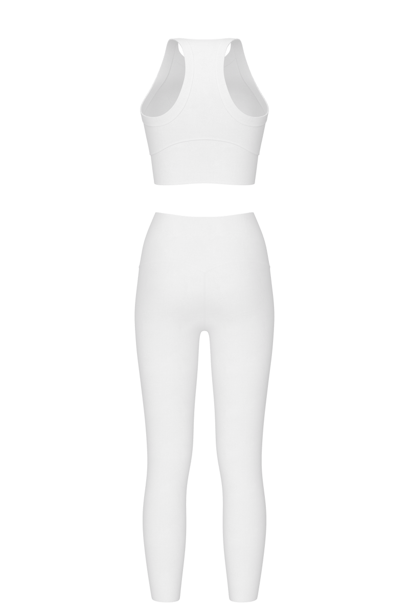 Load image into Gallery viewer, WARCRY® Fitness Set White - Sports bra and leggings set, crafted from premium materials for optimal elasticity and superior comfort.